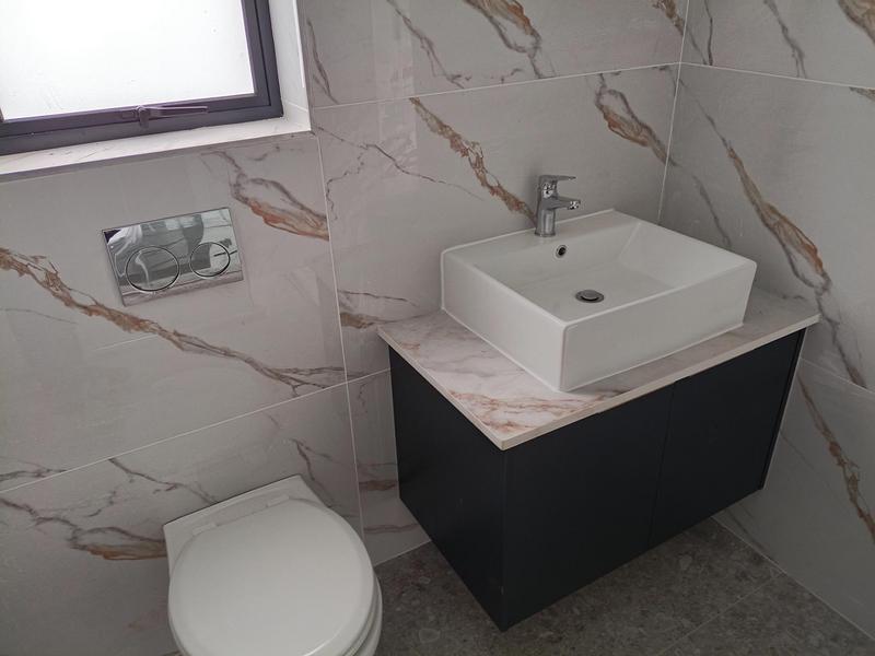 To Let 3 Bedroom Property for Rent in Uitzicht Western Cape